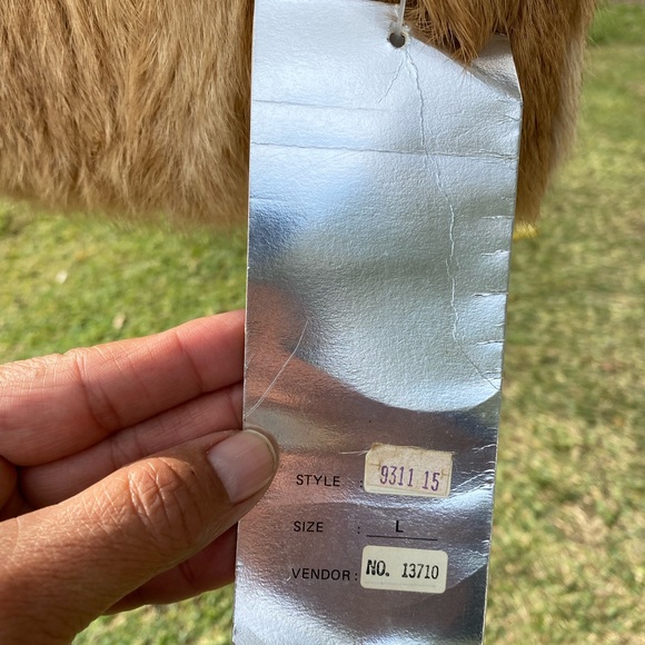 Vintage Size Large Rabbit Vest - Picture 6 of 6